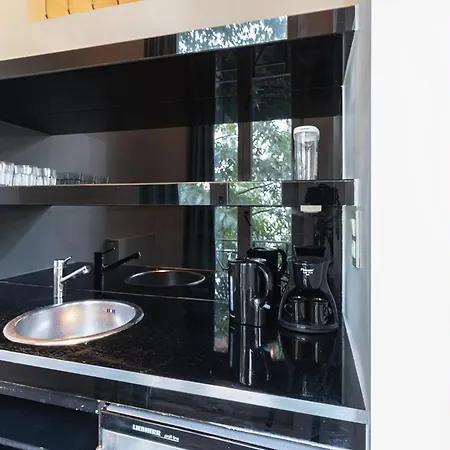 Charming Nationale Street Apartment Antwerp