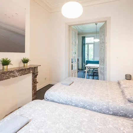 Charming Nationale Street Apartment