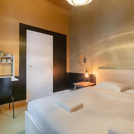 Apartment Charming Nationale Street Antwerp