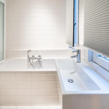 Charming Nationale Street Apartment Antwerp