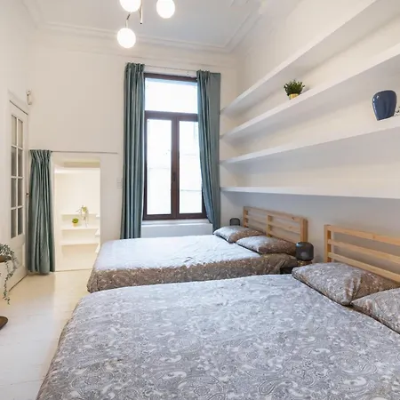 Apartment Charming Nationale Street Antwerp
