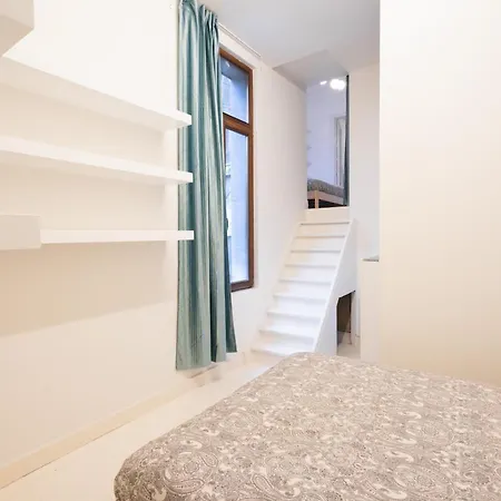 Apartment Charming Nationale Street Antwerp