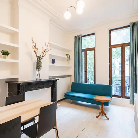 Charming Nationale Street Apartment